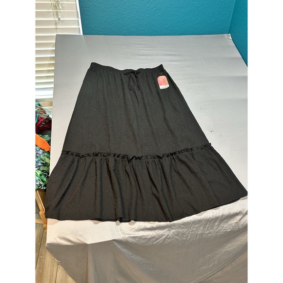 Arula Black Maxi Skirt A (1X) - Picture 1 of 7